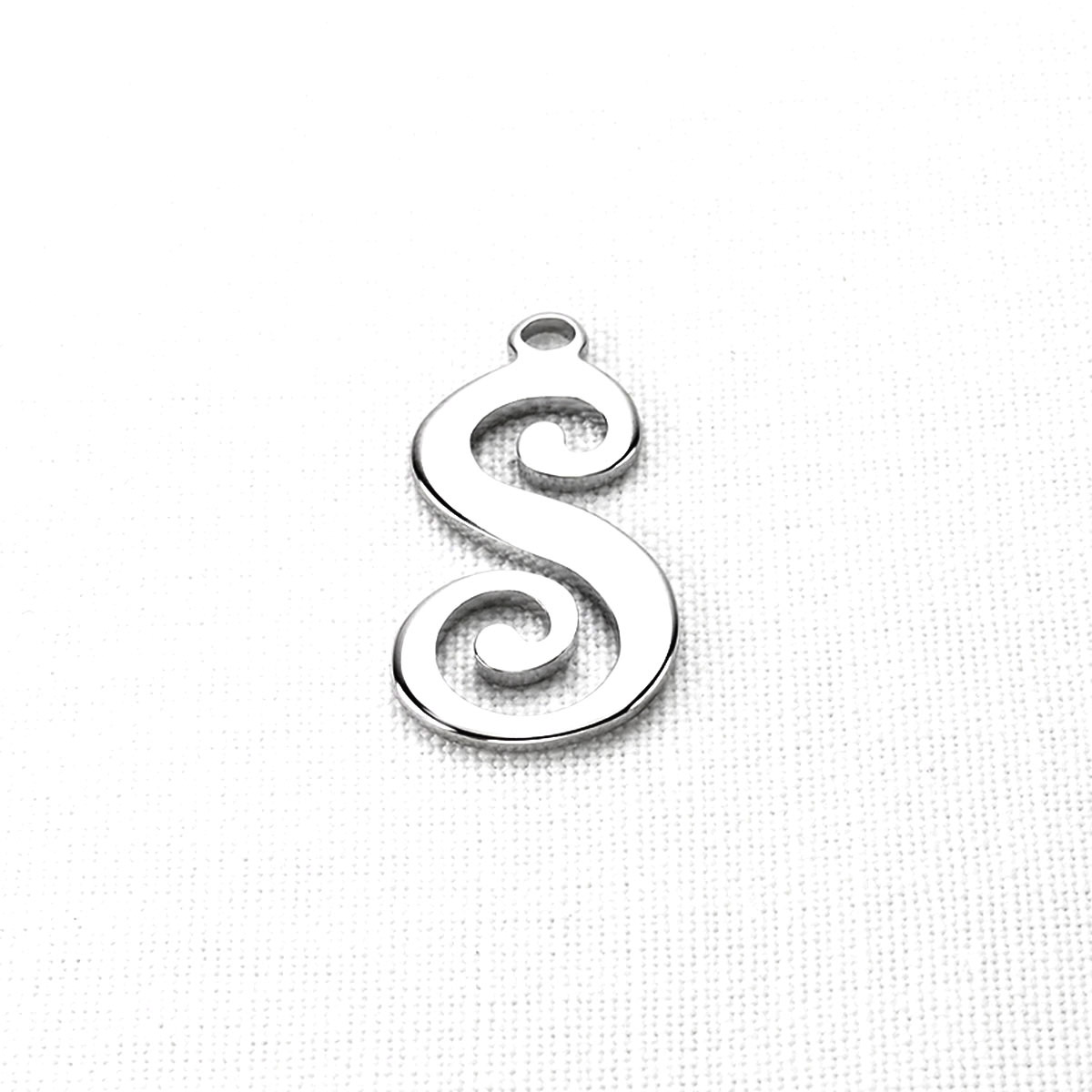 3220k S harfi (Yükseklik 3.5cm) çelik harf kolye