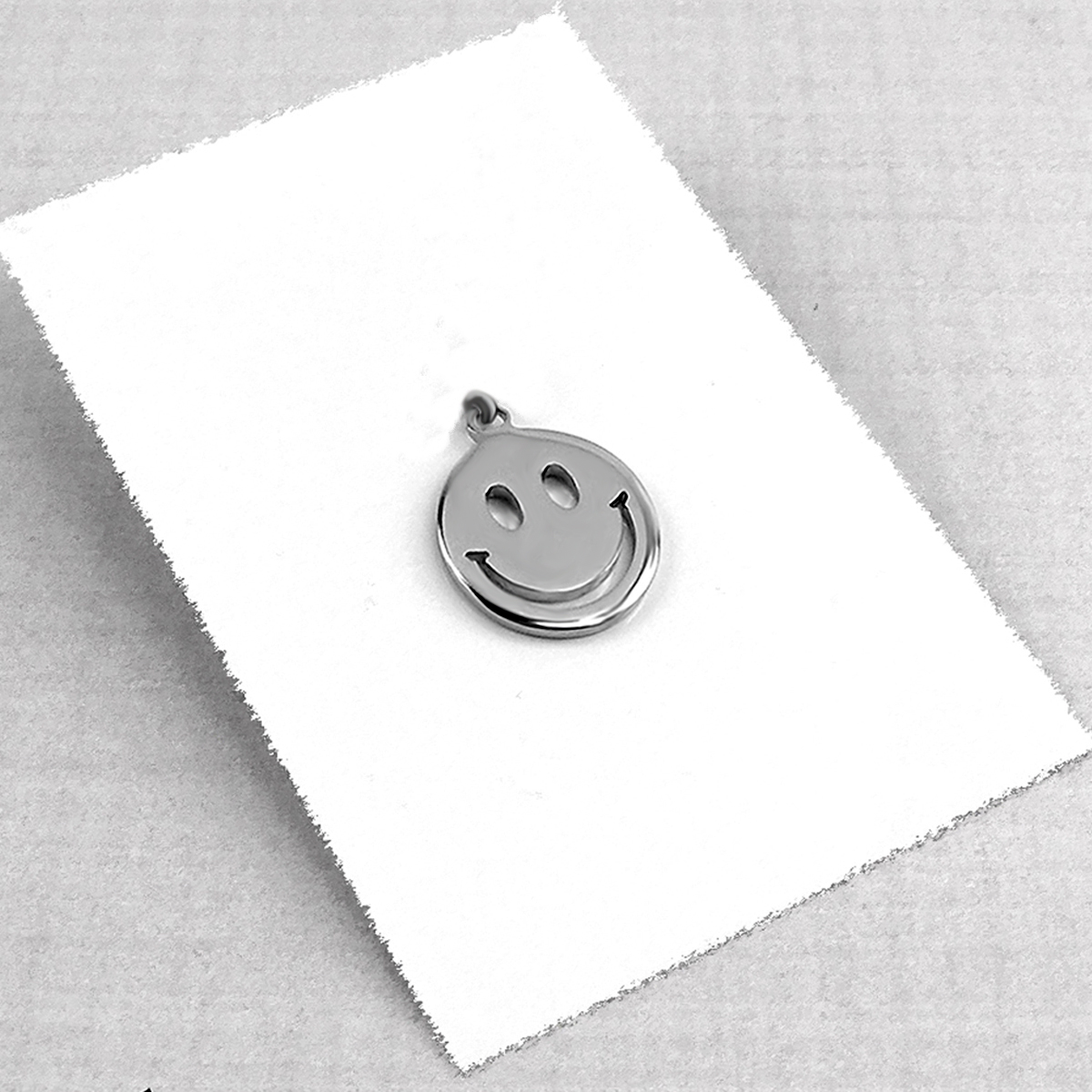 589Z Gülen yüz çelik kolye  21 x 17 mm
