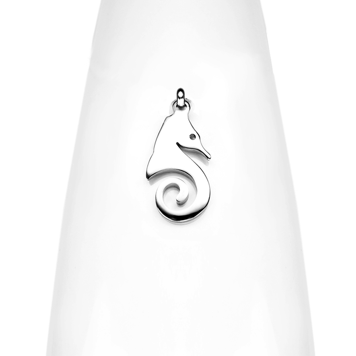 682Z Denizatı küçük çelik kolye  27 x 15 mm