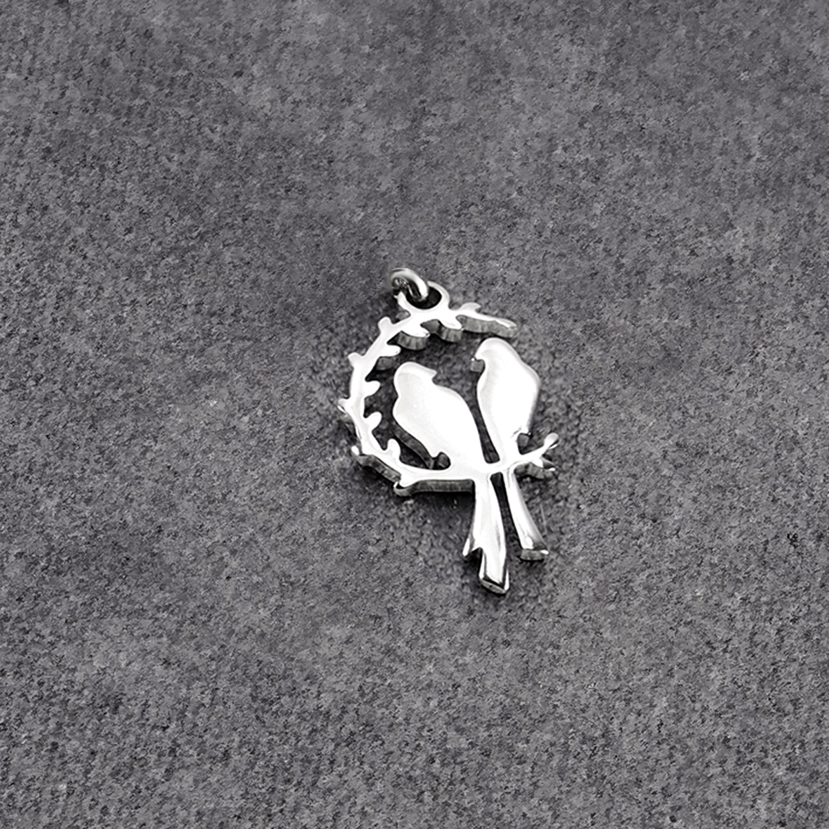 846Z Aşık kuşlar küçük çelik kolye  25 x 14 mm